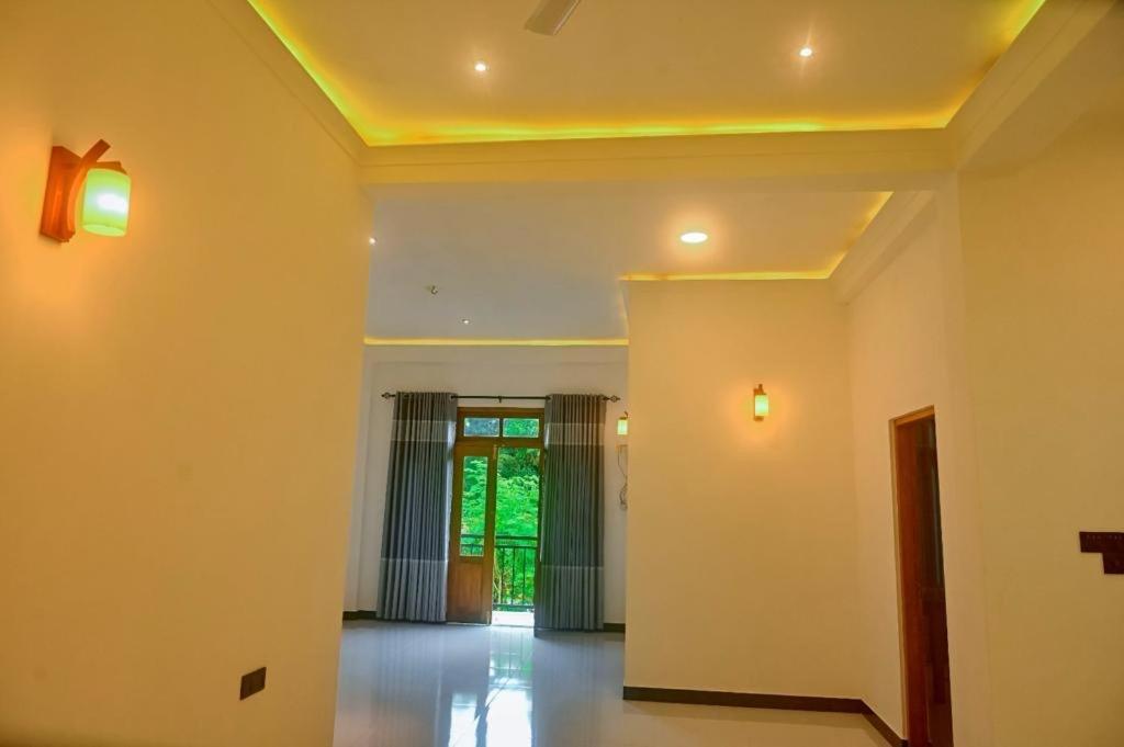 Emerald Home Stay 아누라다푸라 외부 사진